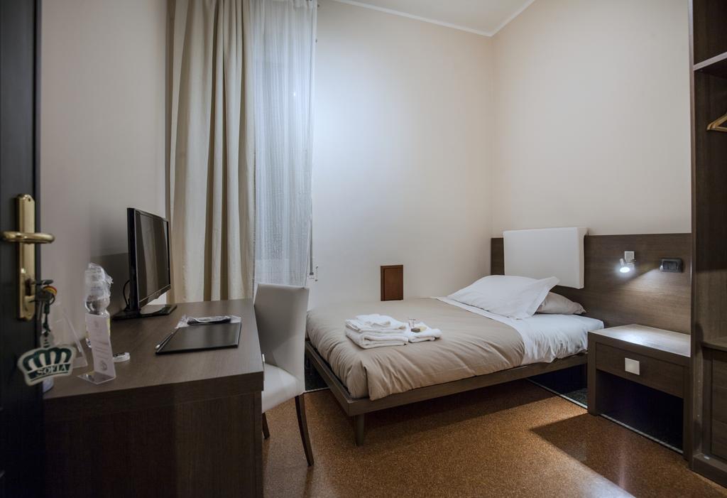 Guesthouse Vittoria Rooms - The Original Since 2015 Genua Pokój zdjęcie