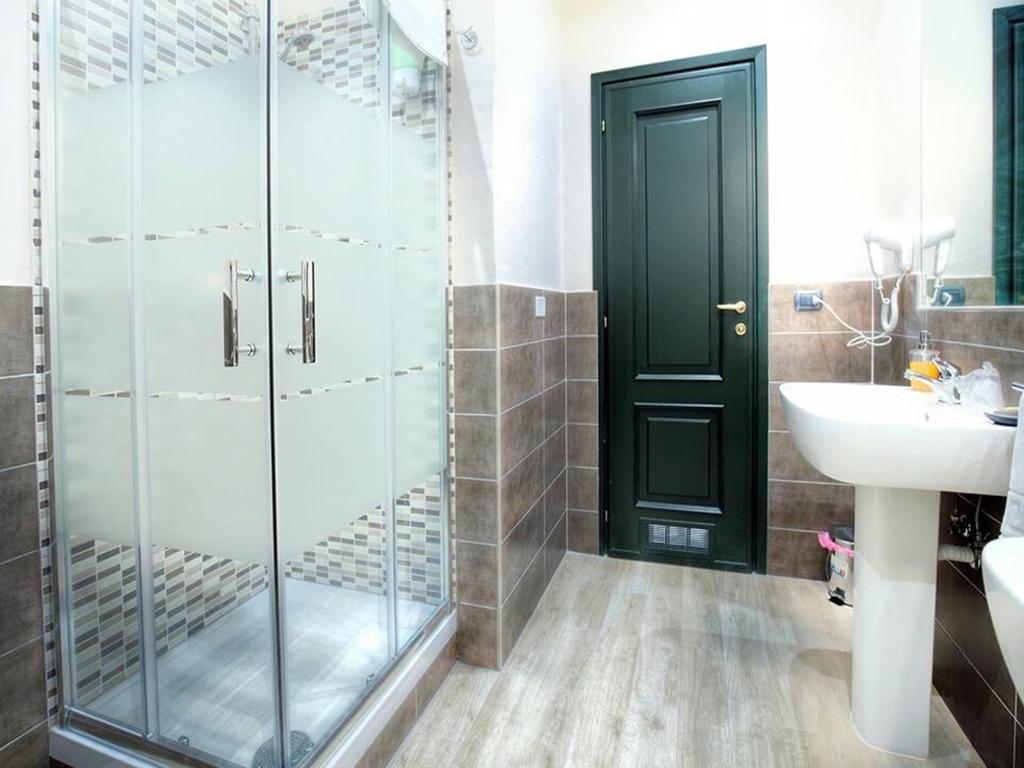 Guesthouse Vittoria Rooms - The Original Since 2015 Genua Zewnętrze zdjęcie